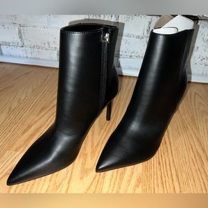 Nine West black heeled booties women’s size 7